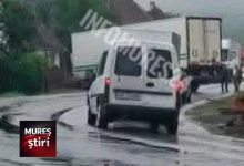 ultima-ora:-accident-grav-in-localitatea-trei-sate-pe-dn13a!-trafic-blocat-dupa-ce-un-camion-a-derapat-pe-carosabilul-umed!
