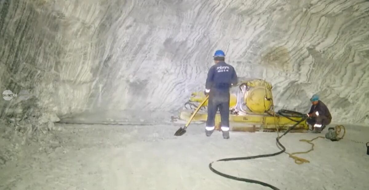 firma-din-ungaria-care-voia-sa-exploateze-sarea-de-la-valea-florilor-a-ramas-fara-licenta