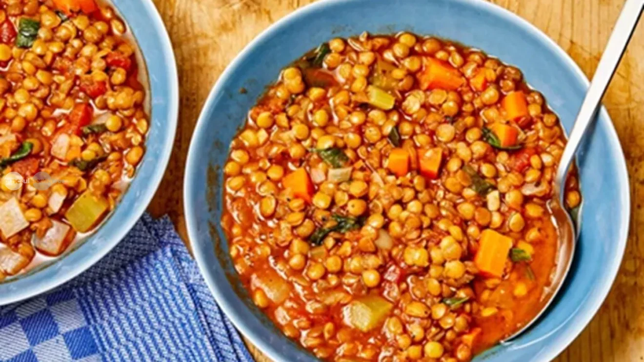 supa-de-linte-cu-legume-si-spanac,-pentru-o-masa-calda-si-satioasa