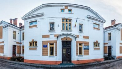 protest-la-institutul-de-medicina-legala-targu-mures:-salariatii-reclama-inechitati-legislative