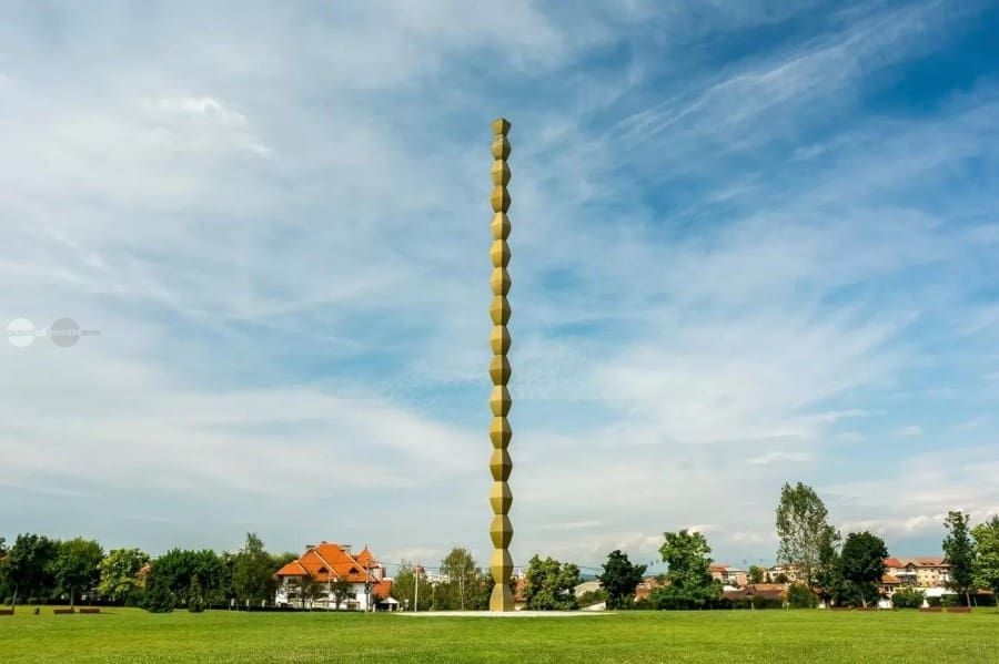 ansamblul-sculptural-constantin-brancusi,-targu-jiu,-locul-2-in-destinatia-anului-la-categoria-landmarks