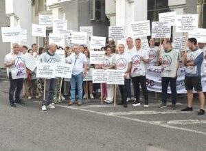 finantistii-continua-protestele