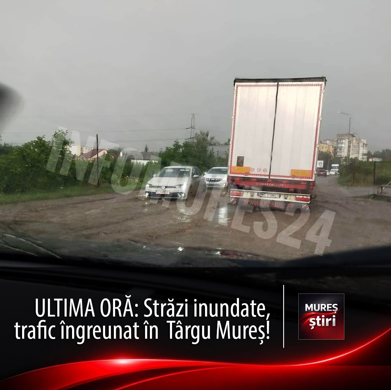 video:-strazi-inundate-si-trafic-ingreunat-in-targu-mures!