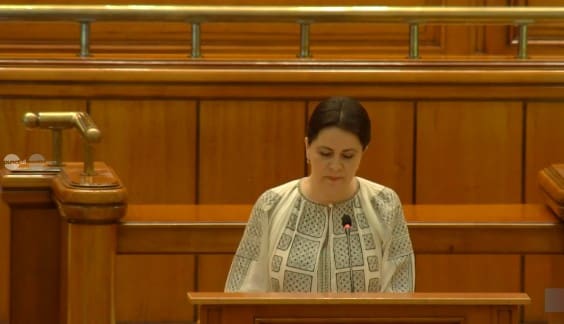 dumitrita-gliga-a-vorbit-in-camera-deputatilor-despre-ziua-universala-a-iei