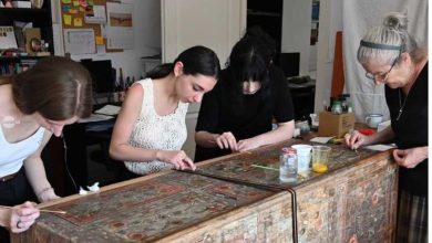 secretele-unui-cufar-militar-austro-ungar,-descifrate-la-un-workshop-de-restaurare-la-targu-mures