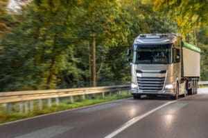 traficul-greu-cu-masa-totala-maxima-admisa-mai-mare-de-7,5-tone-va-fi-restrictionat-duminica-in-judetele-afectate-de-valul-de-caldura