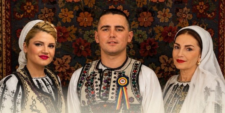 spectacol-de-muzica-populara-de-ziua-drapelului-national,-la-targu-mures