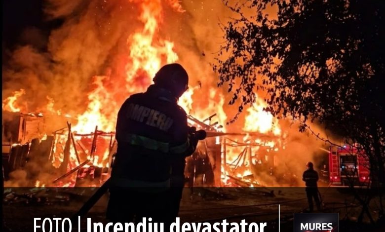 incendiu-devastator:-o-anexa-gospodareasca-si-aproape-50-de-tone-de-furaje,-mistuite-de-flacari,-in-zau-de-campie!