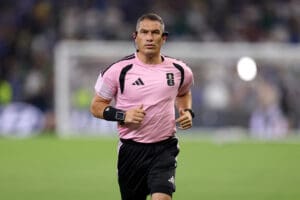 kovacs-istvan-o-arbitreaza,-duminica-dimineata,-pe-argentina