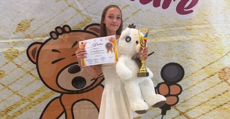 foto:-maria-manuela-pacurar-din-sancraiu-de-mures,-locul-1-la-festivalul-international-”ursuletul-de-aur”!