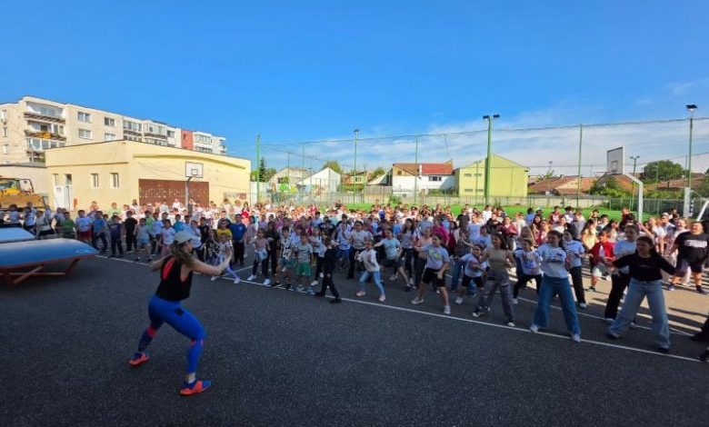 ”festival-al-copilariei”,-la-scoala-gimnaziala-nr.-7-din-targu-mures