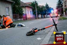 accident-grav-in-tarnaveni:-persoana-inconstienta-dupa-ce-a-cazut-de-pe-o-trotineta-electrica!