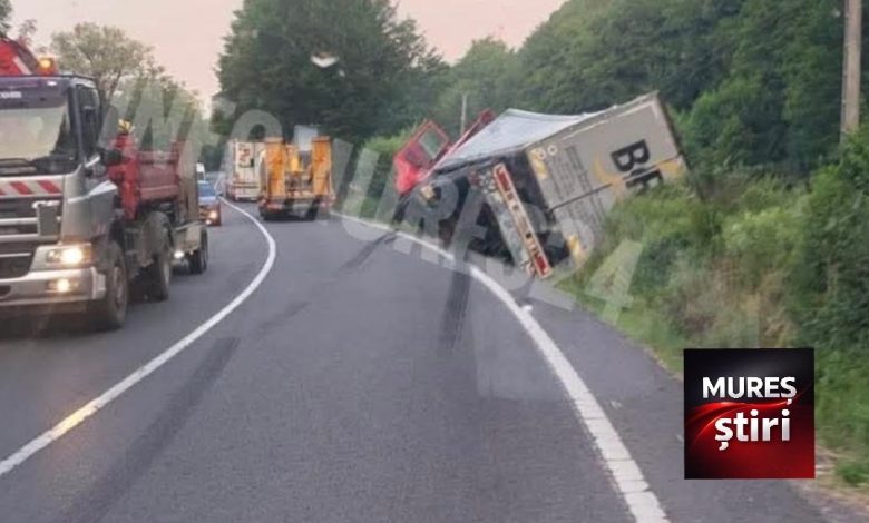 trafic-ingreunat-pe-dn15:-camion-rasturnat-la-iesirea-din-rastolita-spre-reghin!