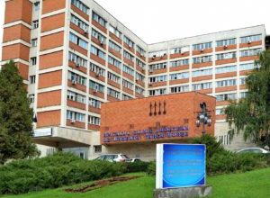 ancheta-interna-la-scju-targu-mures-dupa-ce-un-barbat-de-71-de-ani-a-cazut-de-la-etajul-iii