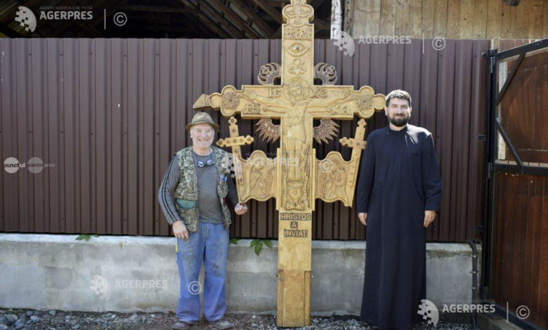 tezaurul-uman-viu,-petrut-chirtes,-singurul-din-transilvania-care-mai-sculpteaza-troite