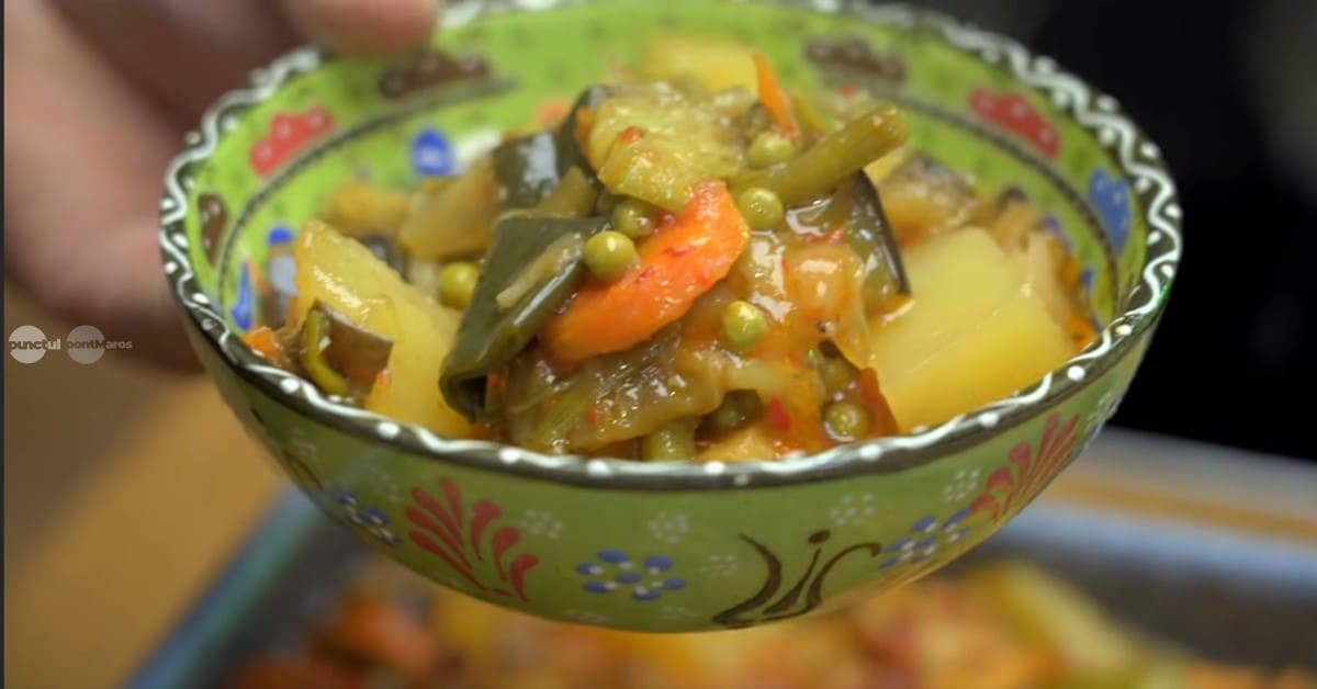 ghiveci-calugaresc-la-cuptor,-reteta-de-post-cu-legume-de-sezon