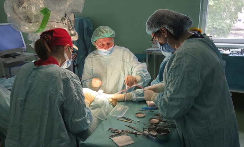 premiera-la-spitalul-judetean-de-urgenta-targu-mures:-prima-implantare-cohleara-cu-sistemul-cochlear-nucleus-nexa