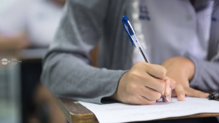 clasamentul-scolilor-la-bacalaureat-dupa-numarul-de-elevi-si-primele-medii