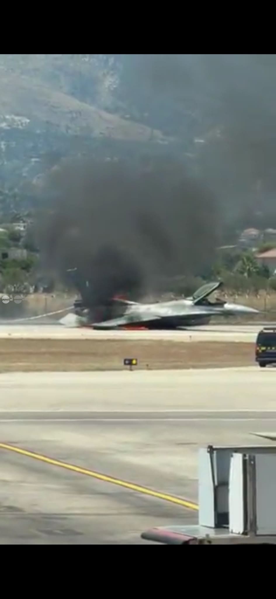 un-accident-aviatic-nato-in-insula-zakintos-blocheaza-aeroportul.-mai-multi-mureseni-afectati