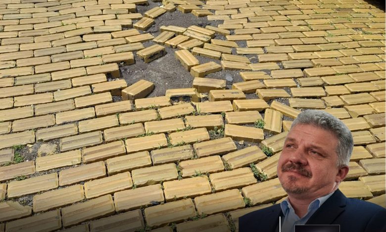 puzzle-in-centru-„marca-primaria-targu-mures”:-cand-„atractia-turistica”-se-transforma-in-capcana-urbana!-rusine-sa-va-fie!
