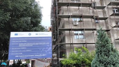 reabilitarea-blocurilor-din-cristesti,-umbrita-de-infiltratii-si-reclamatiile-locatarilor