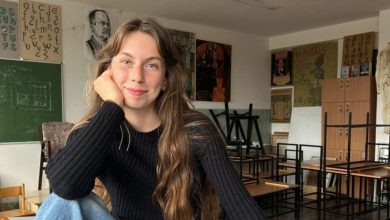 interviu-natalia-marc:-„arta-a-fost-cea-care-mi-a-aratat-frumosul-si-in-locurile-intunecate.”