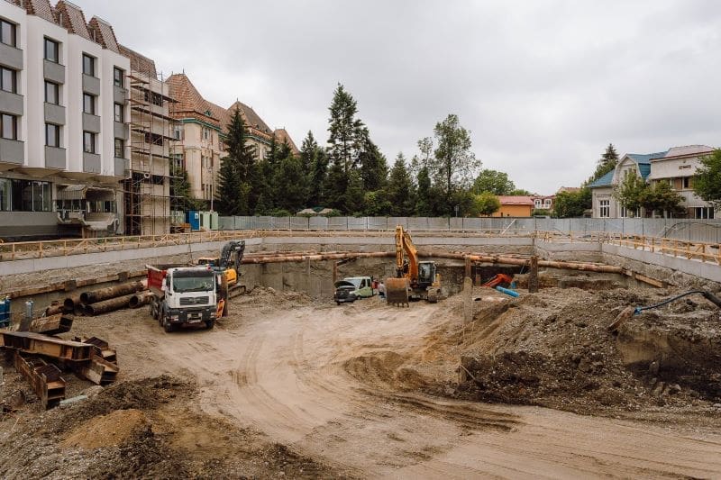 foto:-evolutie-spectaculoasa-a-santierului-parcarii-subterane-din-targu-mures