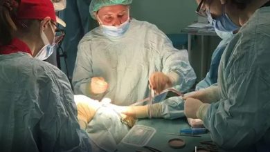 un-miracol-al-medicinei-la-targu-mures:-dr.-adriana-neagos-si-echipa-sa-redau-auzul-micutului-vladimir-prin-prima-operatie-„smart”-din-lume!