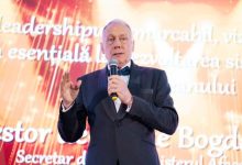 foto:-gala-dedicata-excelentei,-leadershipului-si-oamenilor-care-contribuie,-prin-activitatea-lor,-la-dezvoltarea-romaniei