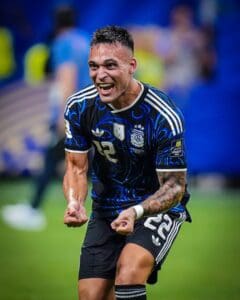 campioanele-joaca-finala-fifa-world-cup