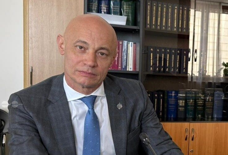 azomures-trebuie-sa-devina-simbolul-revitalizarii-economice-a-romaniei-si-al-protejarii-locurilor-de-munca