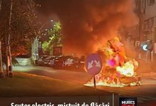 scuter-electric,-mistuit-de-flacari-pe-strada-rozelor-din-sighisoara!