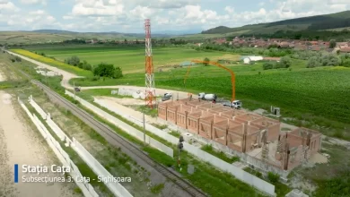 (video)-noile-gari-de-pe-calea-ferata-brasov–sighisoara-incep-sa-prinda-contur.-lucrarile-au-ajuns-la-58,4%