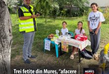 o-lectie-vie-de-antreprenor:-trei-fete-din-sancraiu-de-mures-au-transformat-o-zi-de-vara-intr-o-afacere-de-succes,-laudate-chiar-de-primar!