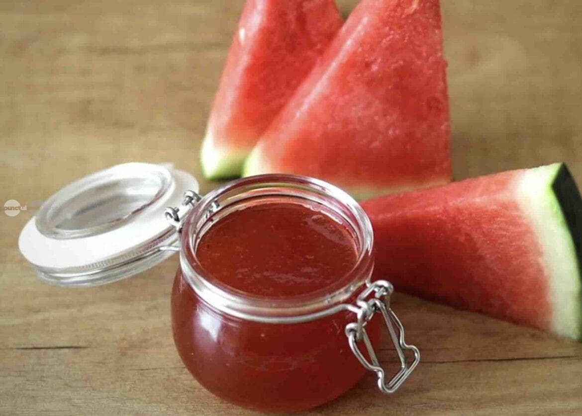 dulceata-din-coji-de-pepene-rosu:-reteta-care-transforma-resturile-in-desert