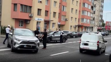 accident-rutier-in-7-noiembrie-din-targu-mures!-doua-autoturisme-implicate,-trafic-blocat-partial