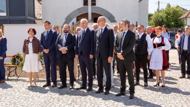 foto-video.-noua-expozitie-la-ansamblul-memorial-petofi-sandor-din-albesti,-inaugurata