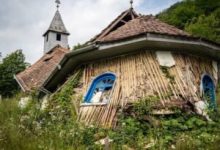 harghita:-usile-imparatesti-de-la-biserica-prabusita-din-uilac,-recuperate-de-pompieri