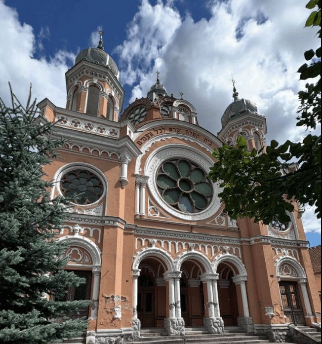 sinagoga-din-targu-mures,-un-reper-al-istoriei-si-arhitecturii-transilvanene