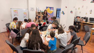atelierele-de-vara-de-la-biblioteca-judeteana-mures-continua.-copiii-au-descoperit-istoria-scrisului-prin-activitati-interactive