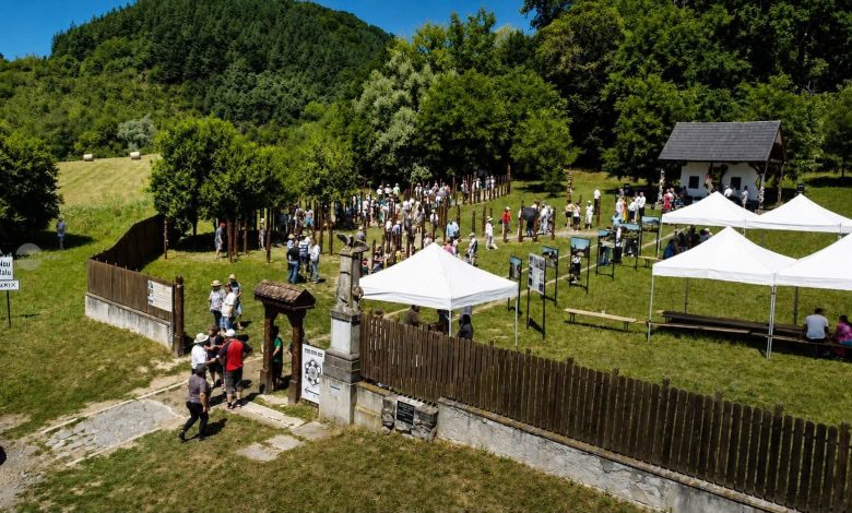 reintalnire-emotionanta-la-bezidul-nou:-comunitatea-isi-pastreaza-vie-mostenirea