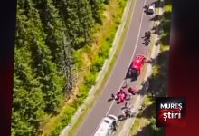 video-|-interventie-aeromedicala-spectaculoasa-pe-transalpina:-medic-coborat-cu-troliul-din-elicopterul-smurd-pentru-a-salva-un-motociclist
