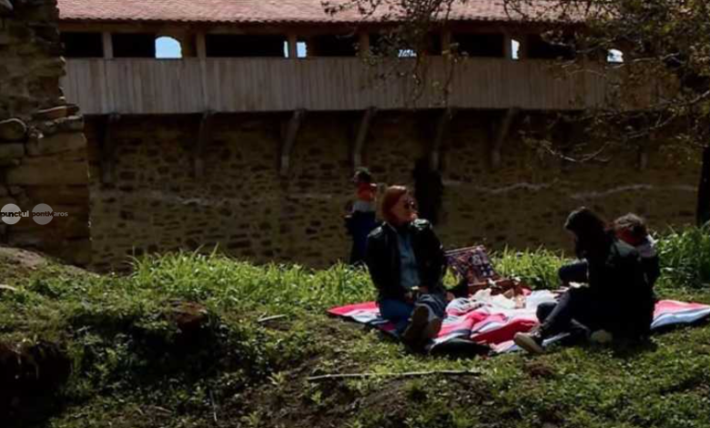 cosuri-cu-alimente,-pregatite-pentru-turisti-la-picnicul-cultural-gustul-cetatii,-la-saptamana-haferland-2026
