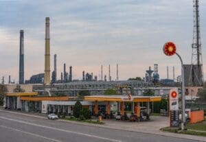 aprovizionarea-cu-petrol-a-tarii-se-va-normaliza-in-perioada-urmatoare-–-da-asigurari-premierul-interimar,-ilie-bolojan