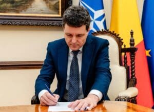 nicusor-dan-a-promulgat-legile-privind-criza-de-pe-piata-carburantilor-si-prelungirea-tva-redus-la-locuinte