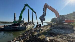 specialistii-au-reluat-interventiile-pe-dunare-pentru-a-asigura-in-continuare-functionarea-reactorului-2-al-centralei-de-la-cernavoda