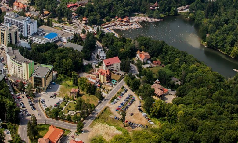 primaria-sovata-cumpara-lift,-scena-mobila-si-sistem-audio-video-pentru-noul-centru-cultural