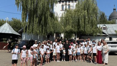 o-saptamana-in-care-copiii-au-invatat,-au-creat-si-s-au-apropiat-de-dumnezeu.-scoala-de-vara-„prietenii-maicii-domnului”,-la-finalul-celei-de-a-iv-a-editii
