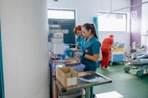 peste-8.200-de-locuri-de-munca-scoase-pe-piata,-anul-acesta,-de-angajatorii-din-sectorul-medical-privat-pentru-medici-si-asistente