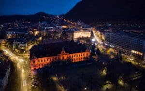 targul-de-producatori,-la-final-de-saptamana,-in-piata-unirii-din-brasov